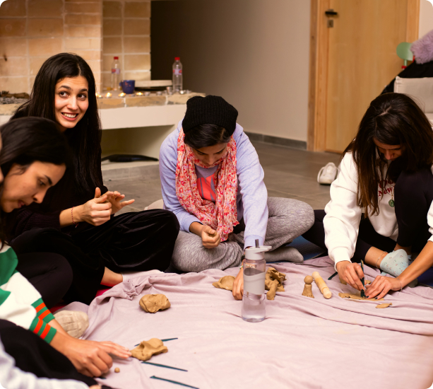 Exercices de pleine conscience avec Aïda Nasr et son groupe